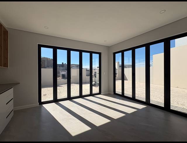 4 BEDROOM HOUSE FOR SALE IN SANDOWN